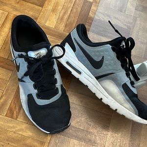 Nike zero airmax grey and black shoes